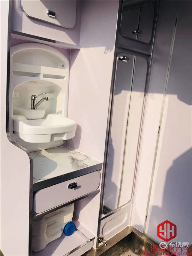 2020款顺旅B型房车，大通V90长轴版，国风内装紧随潮流