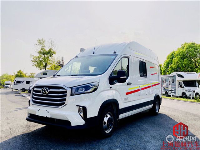 2020款顺旅B型房车，大通V90长轴版，国风内装紧随潮流
