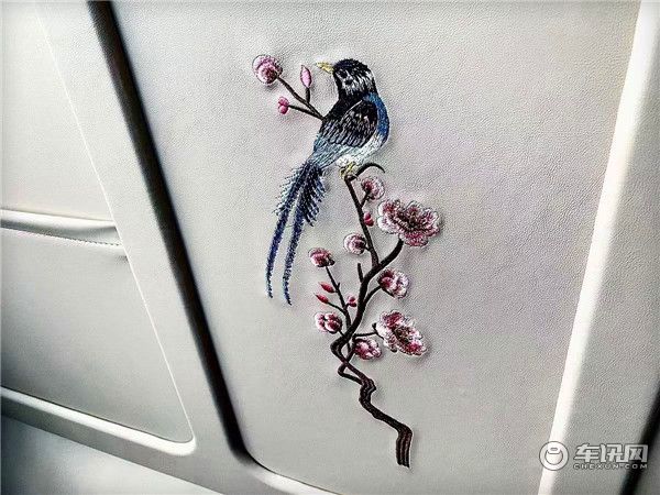 全新奔驰威霆改装VS680七座商务车 豪华MPV的标杆之选