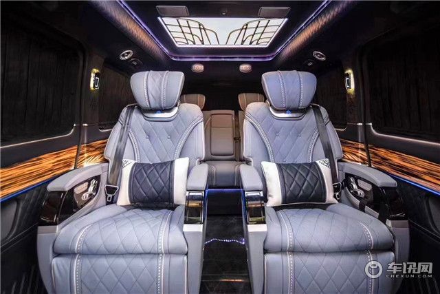 2020款奔驰V260L，高顶七座商务车，帕加尼蓝上海现车