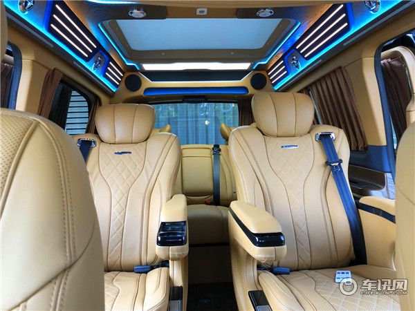 2021款奔驰V260L尊贵加长版商务车 报价及图片