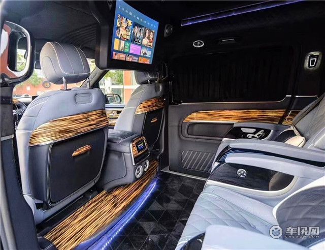 2020款奔驰V260L，高顶七座商务车，帕加尼蓝上海现车