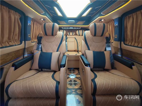 奔驰V260L高顶无隔断七座商务车 魔都定制版多少钱？