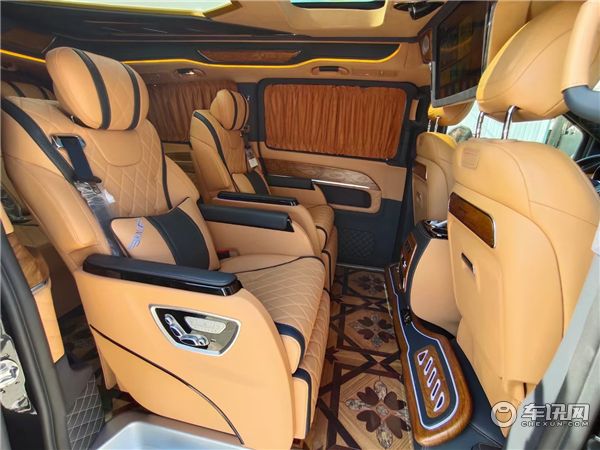 奔驰V260L高顶无隔断七座商务车 魔都定制版多少钱？