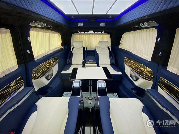 20款奔驰威霆商务车，威霆高顶VS680双拼商务车