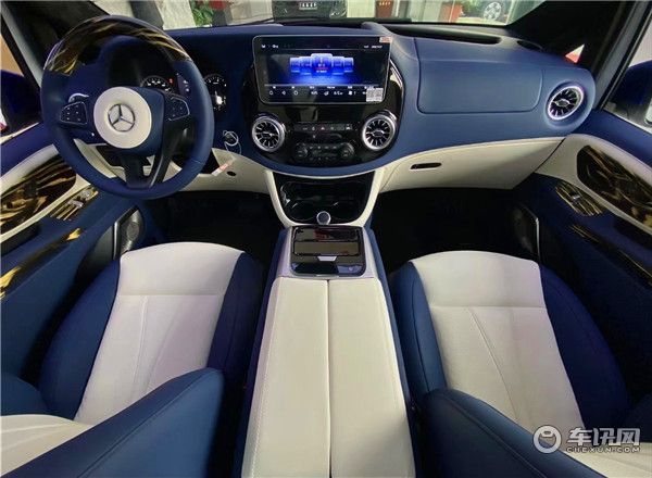 20款奔驰威霆商务车，威霆高顶VS680双拼商务车