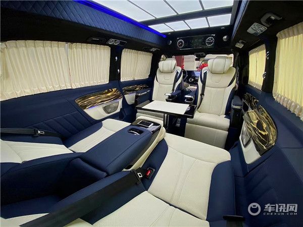 20款奔驰威霆商务车，威霆高顶VS680双拼商务车