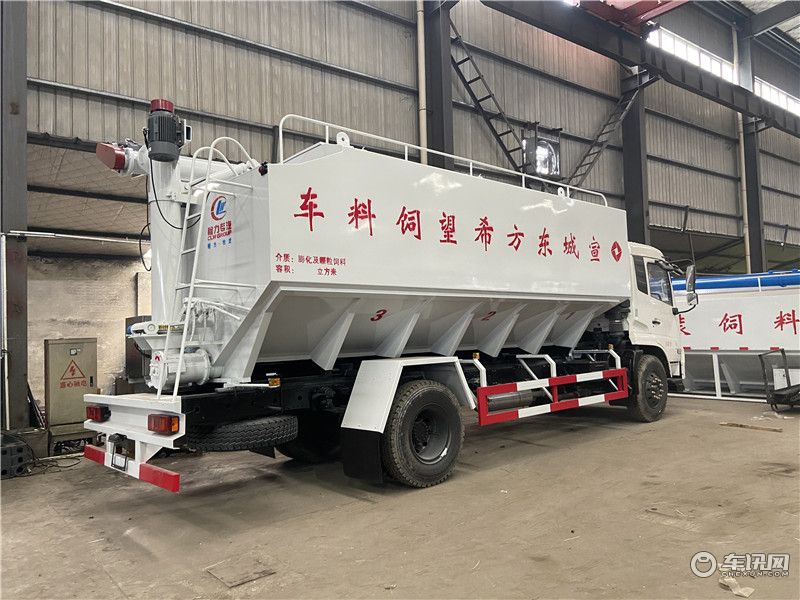 东风天锦10吨饲料运输车 养鸡场专用饲料车厂家直销