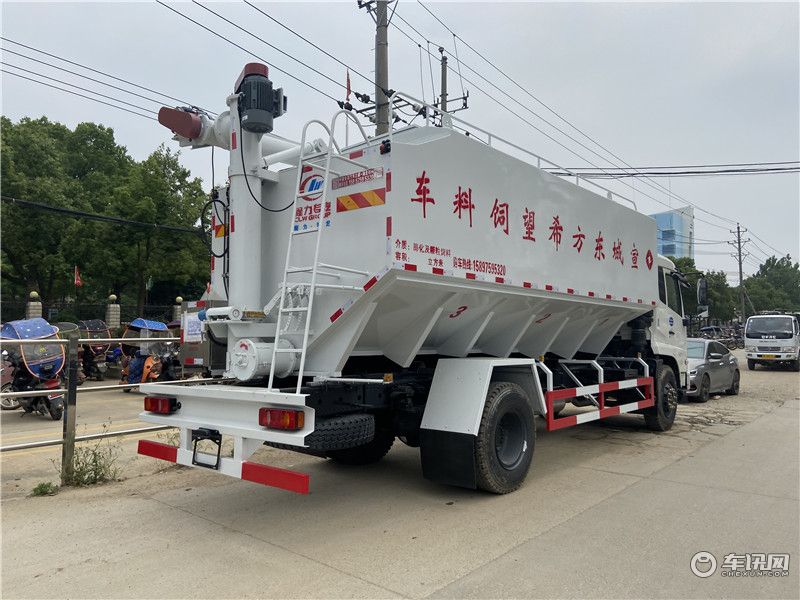 东风天锦10吨饲料运输车 养鸡场专用饲料车厂家直销
