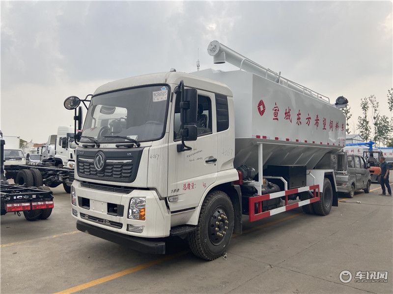 东风天锦10吨饲料运输车 养鸡场专用饲料车厂家直销