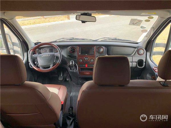 隆翠C型无拓展依维柯房车，高品质旅居车只为家人造好车