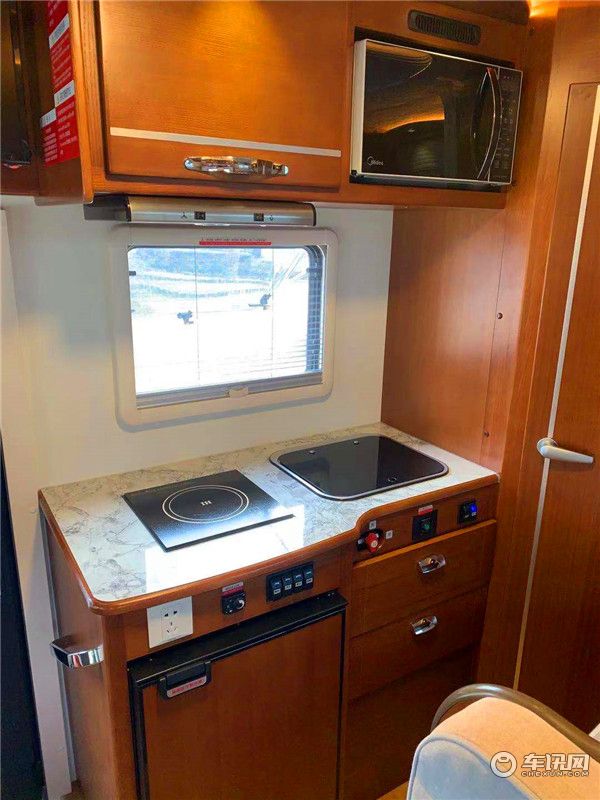 隆翠C型无拓展依维柯房车，高品质旅居车只为家人造好车