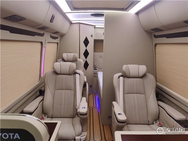 2020款TOYOTA考斯特中巴车19座10~20座价格