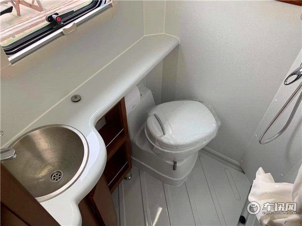 隆翠C型无拓展依维柯房车，高品质旅居车只为家人造好车