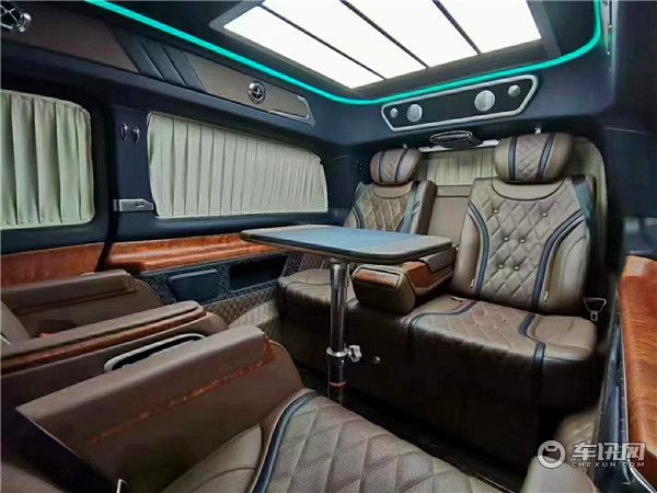 新款福建奔驰V260L高顶商务车，上海VS680全隔断车型价格多少