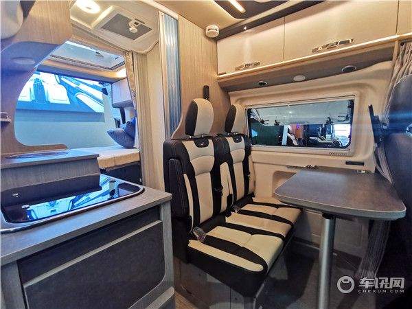 2021款福特新全顺V362B型房车 瑞弗启界R500小型旅居车