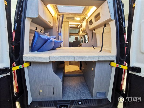 2021款福特新全顺V362B型房车 瑞弗启界R500小型旅居车