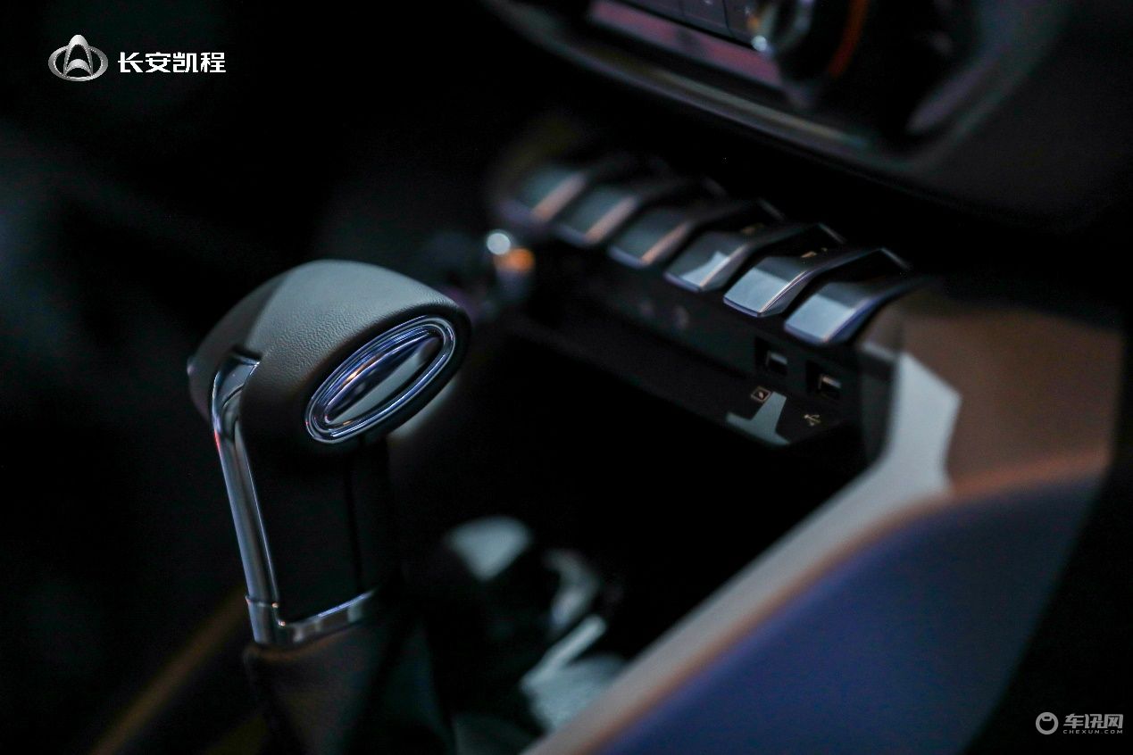 长安凯程F70自动挡上市，9.98万起，比长城炮便宜不少！