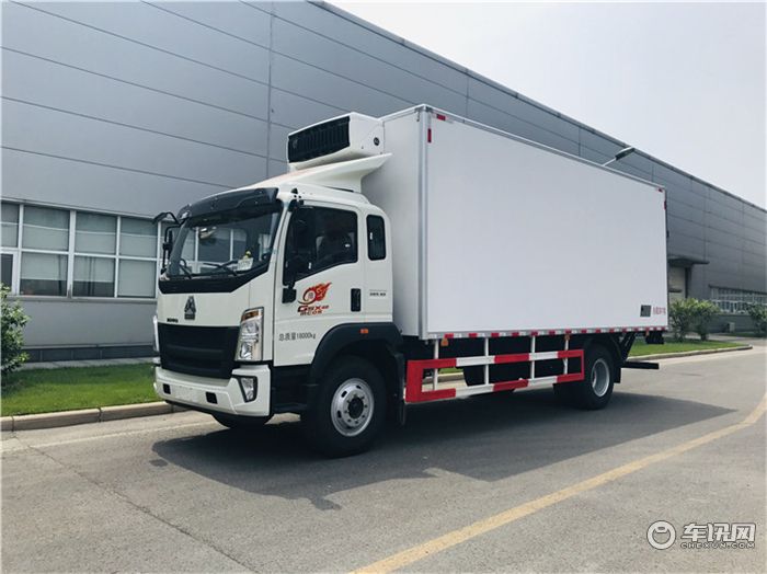 小型冷藏车多少钱 4米2肉钩冷藏保鲜车 蔬菜水果冷链车