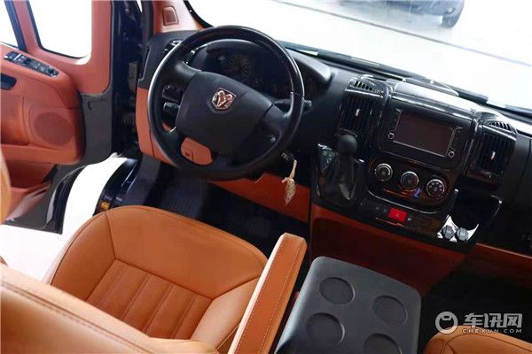 进口道奇公羊商务车，V6全隔断豪华内饰