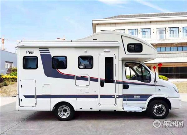 新款铂驰旅行家大额头依维柯房车，欧式风格轻奢舒适