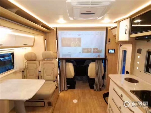 新款铂驰帕亚尼进口依维柯房车，特价优惠10万