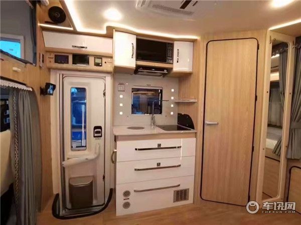 新款铂驰帕亚尼进口依维柯房车，特价优惠10万