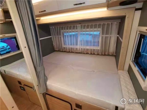 新款铂驰帕亚尼进口依维柯房车，特价优惠10万
