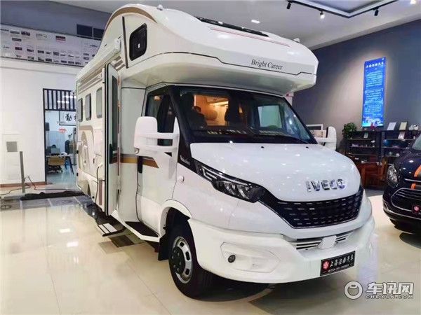 新款铂驰帕亚尼进口依维柯房车，特价优惠10万