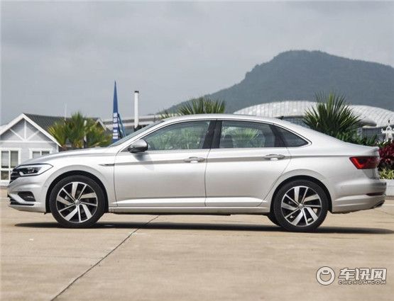 car_1_1_7b0b903fa37d4d53823a753e20792227.jpg