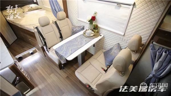 上汽跃进海角七号轻卡房车，真正的豪华空间之王