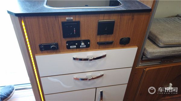新款卫航大通V90B型房车，现车特价优惠