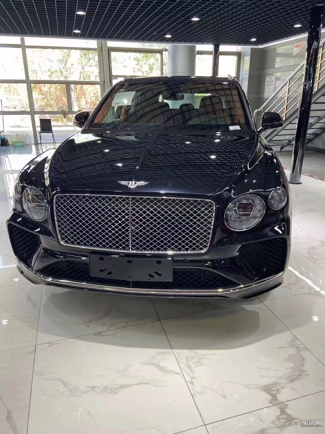 宾利bentleybentayga油混上市超豪华百万混合动力豪车油耗亲测