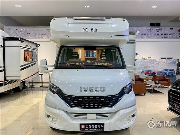 依维柯进口房车，双拓展布局空间更大