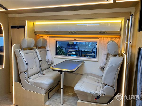依维柯进口房车，双拓展布局空间更大