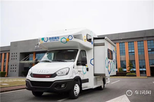 新款戴德自由风依维柯房车，七天无忧用电脱离营地自由自在
