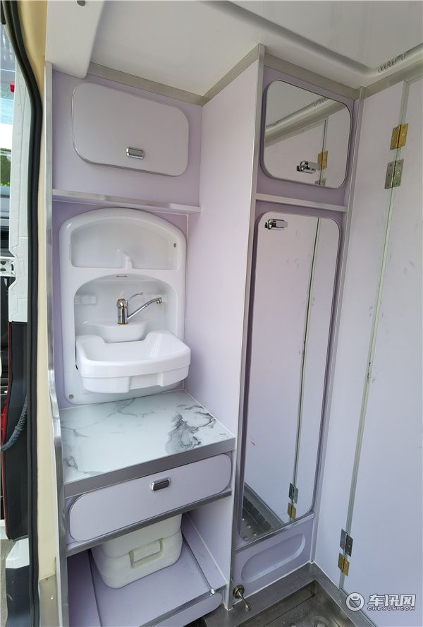 大通V90加长轴房车，国六新款高配只需26.8w！