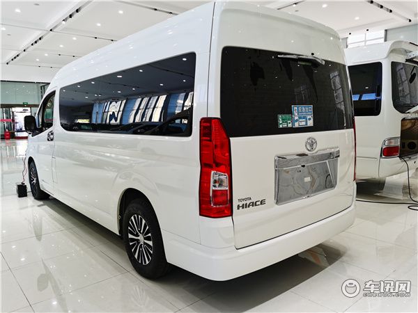 进口丰田海狮皇冠9座商务车，豪华埃尔法座椅