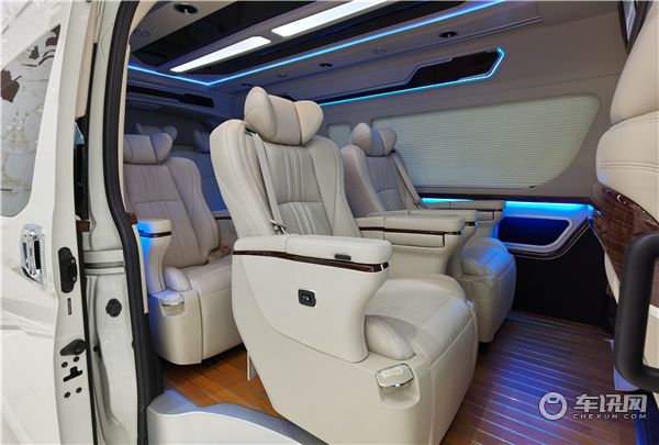 进口丰田海狮皇冠9座商务车，豪华埃尔法座椅