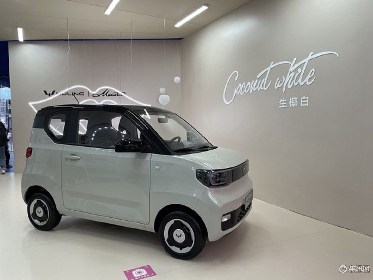 宏光MINIEV又出新配色！梅洛蓝or生椰白，你Pick哪款？