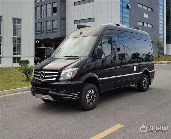 进口奔驰斯宾特4×4四驱柴油,豪华商旅型房车