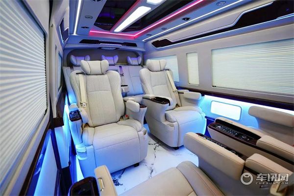 进口丰田海狮九座商务车，宽大空间强劲动力满足多种用途