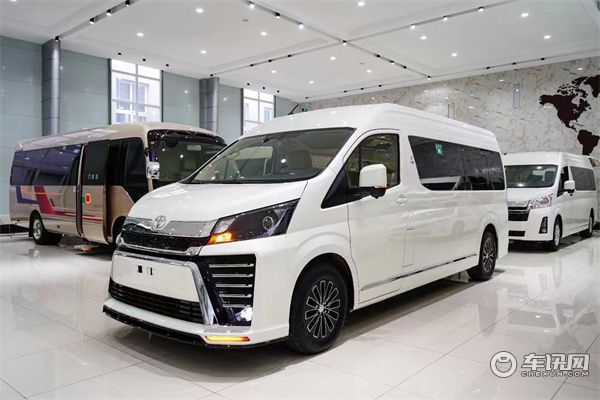 进口丰田海狮九座商务车，宽大空间强劲动力满足多种用途