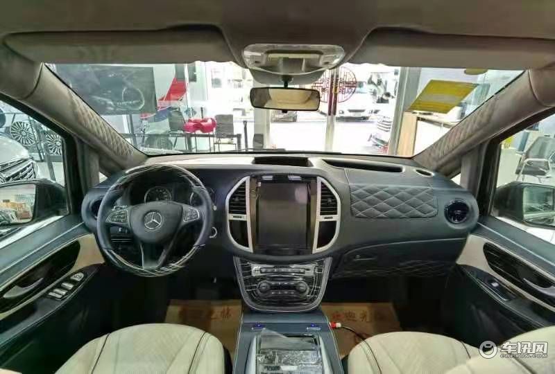 奔驰威霆高顶全隔断四座豪华商务车，总裁座驾，最新报价