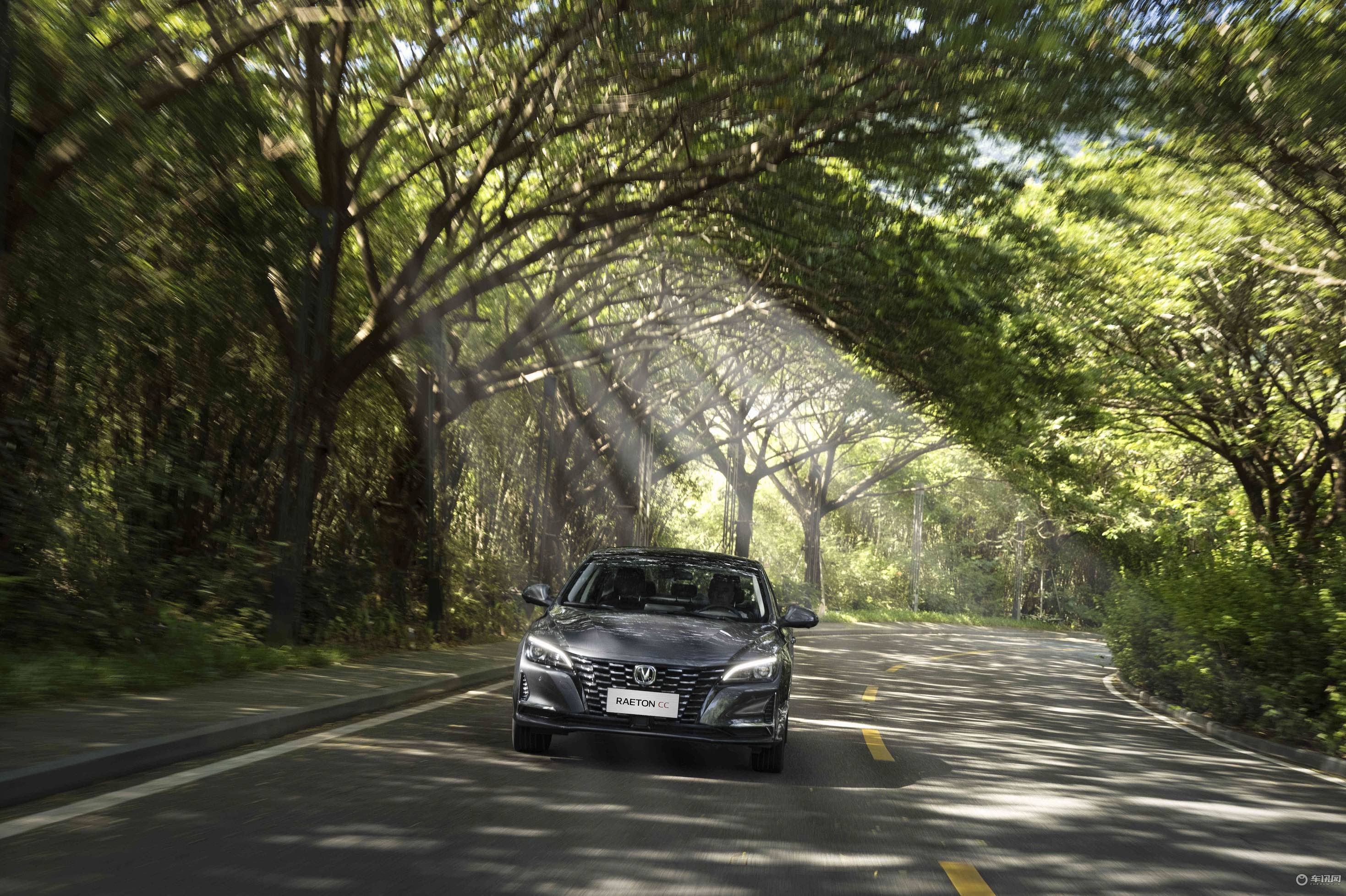 62L的油箱，能跑1000公里，这样的轿车，你见过吗？