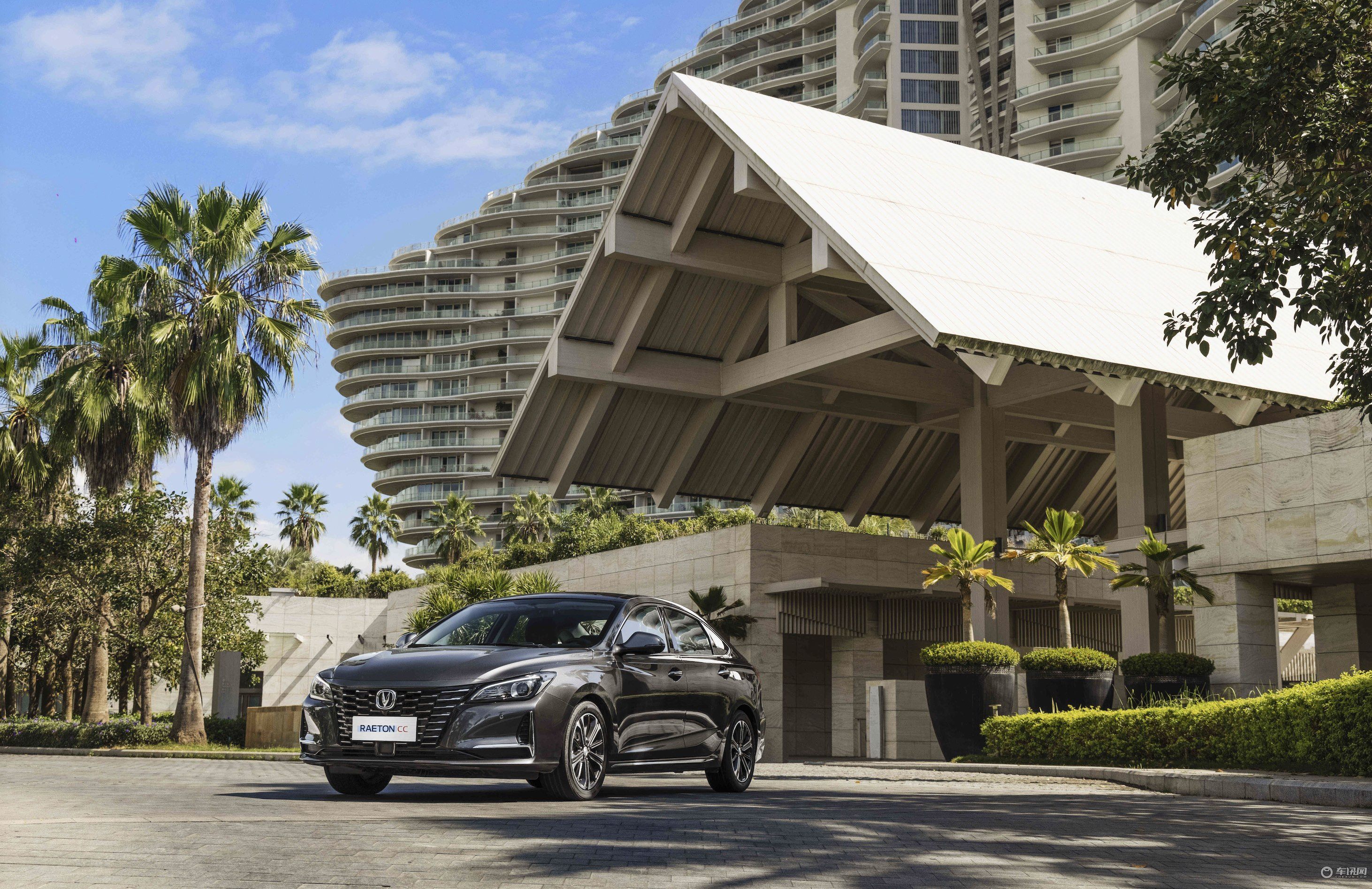 62L的油箱，能跑1000公里，这样的轿车，你见过吗？