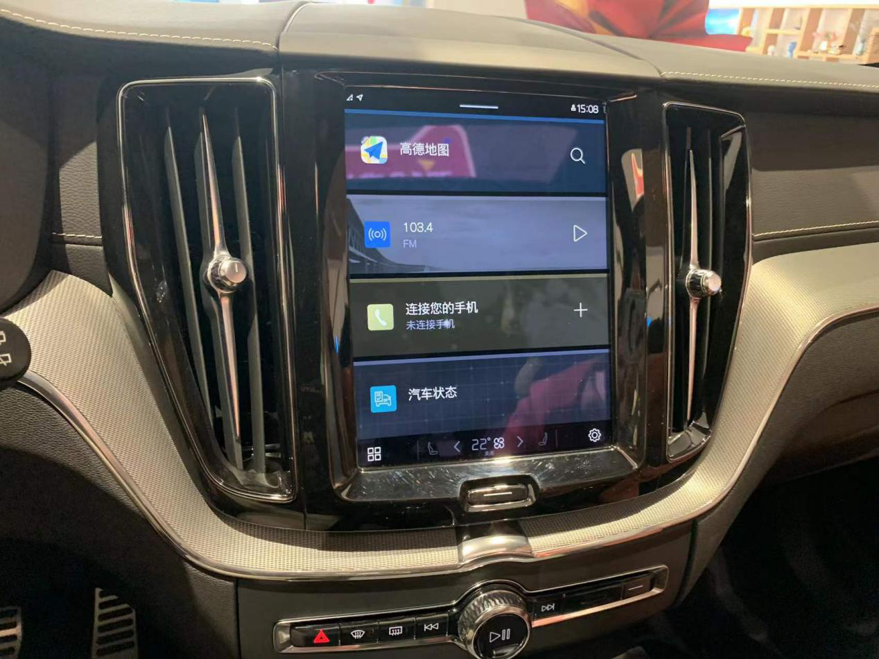 更运动、年轻化，到店静态体验2022款沃尔沃XC60