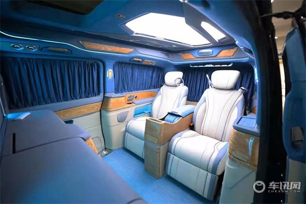 豪克V600星影 全隔断四座属于真正的总裁座驾