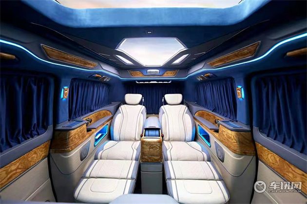 豪克V600星影 全隔断四座属于真正的总裁座驾