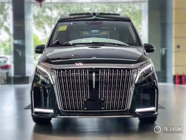 豪克V600星影 全隔断四座属于真正的总裁座驾
